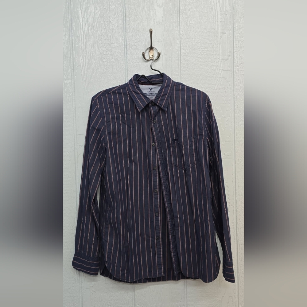 GUC Vintage Fit Medium American Eagle Navy and Red Striped Men’s Shirt
